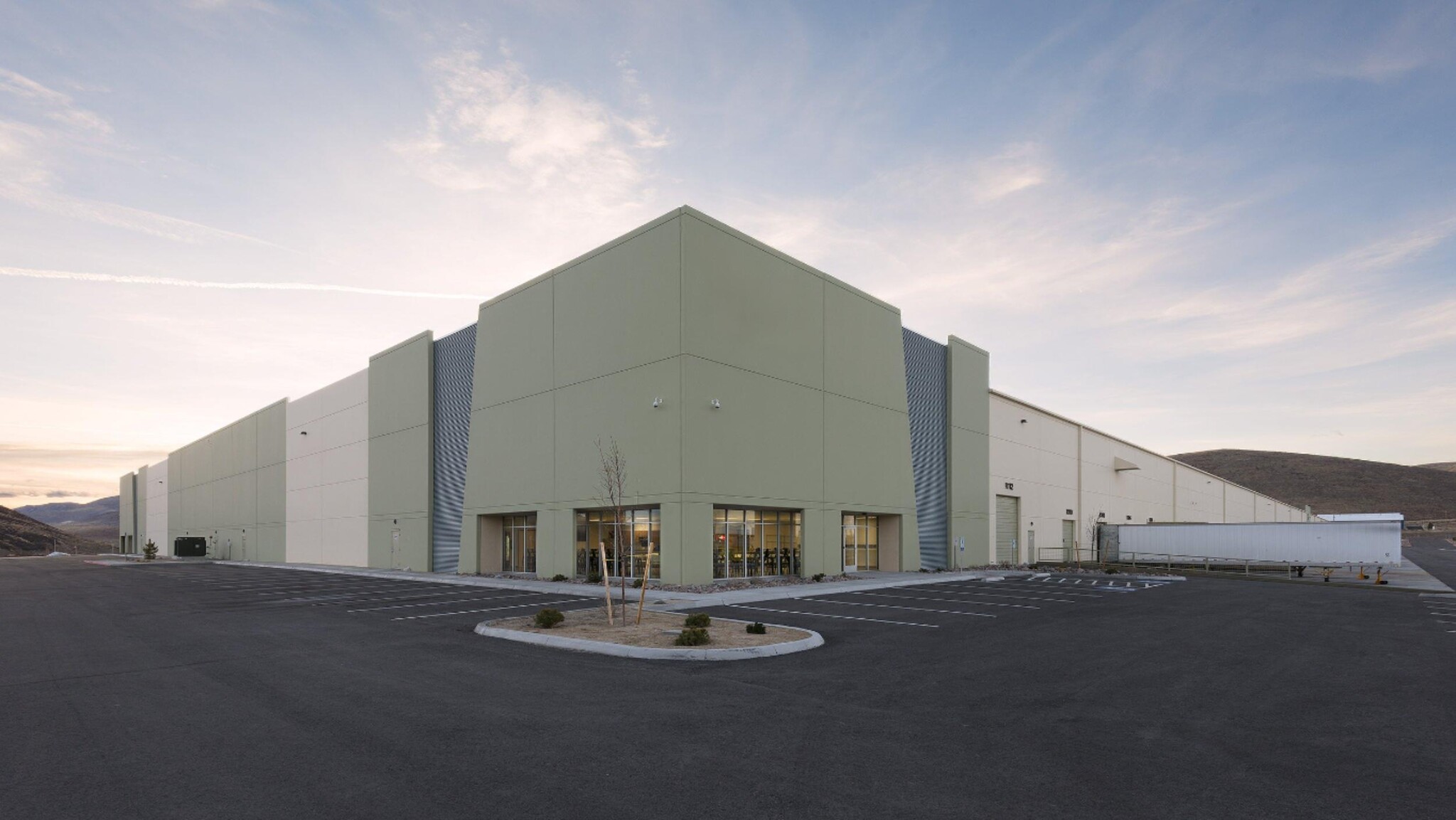 425 E Sydney Dr, Mccarran, NV for lease Building Photo- Image 1 of 10