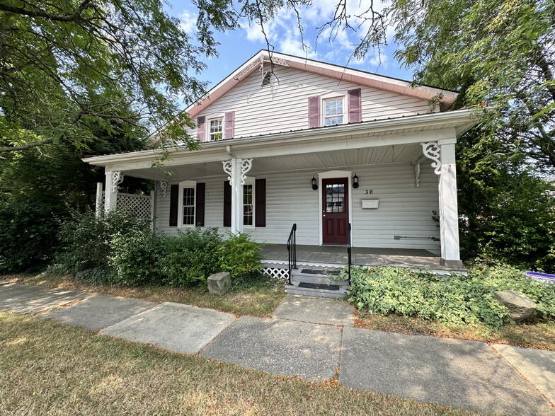 38 E Main St, East Palestine, OH for sale - Building Photo - Image 2 of 37