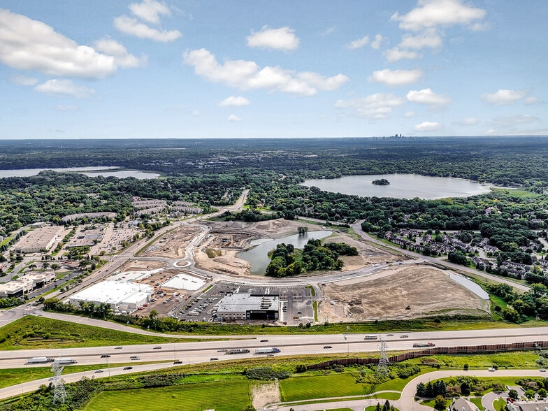 13001 County Road 10, Plymouth, MN for lease - Building Photo - Image 2 of 5