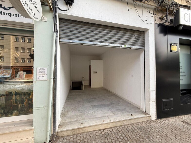 Retail in SEVILLA for lease - Building Photo - Image 1 of 8