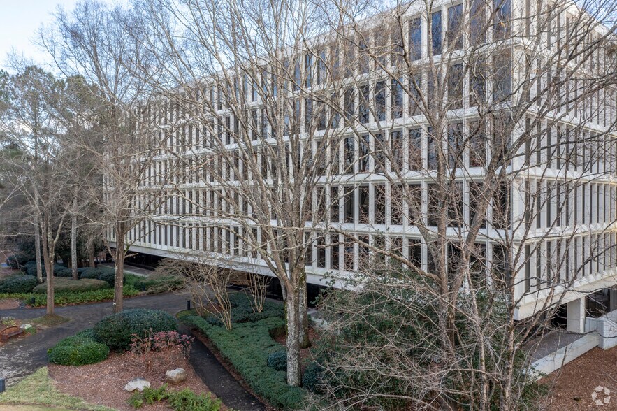 10 Inverness Center Pky, Birmingham, AL for sale - Building Photo - Image 1 of 1