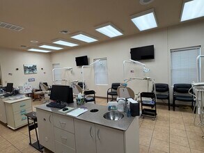 1202 E Sonterra Blvd, San Antonio, TX for lease Interior Photo- Image 1 of 6