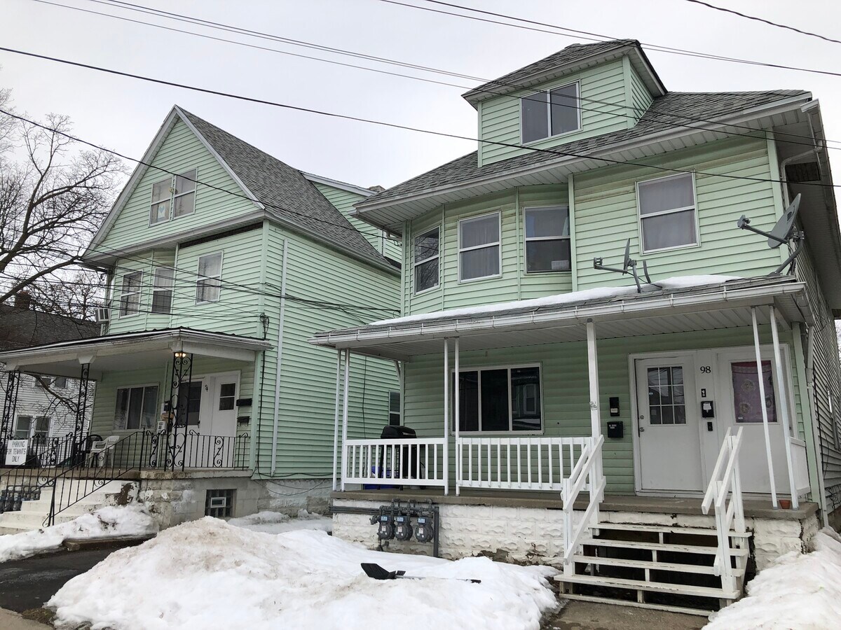 94 Edson St, West Seneca, NY 14210