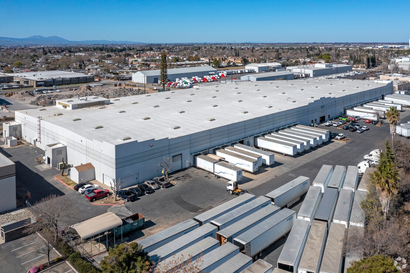 2020 N MacArthur Dr, Tracy, CA 95376