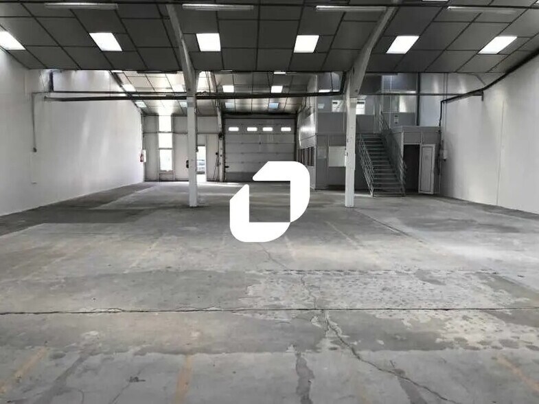 Office in SAINT-OUEN-L'AUMONE for lease - Building Photo - Image 1 of 50