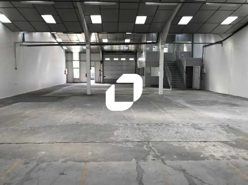 Office in SAINT-OUEN-L'AUMONE for lease Building Photo- Image 1 of 51