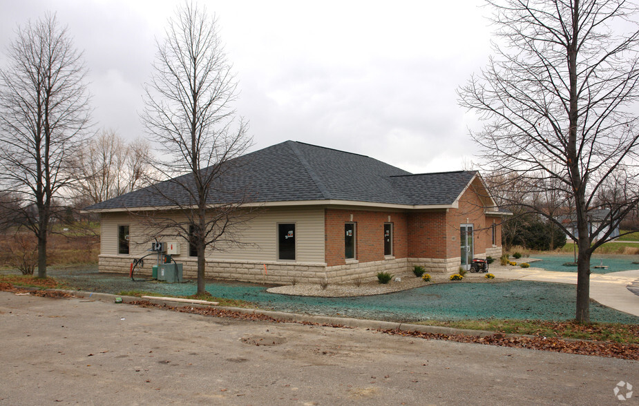 450 E Saginaw Hwy, Grand Ledge, MI for lease - Building Photo - Image 2 of 3