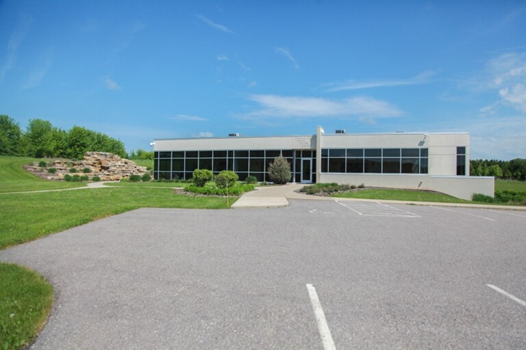 33121 State Road 71, Elroy, WI for sale - Primary Photo - Image 1 of 1