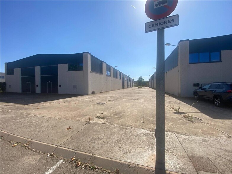 Industrial in Hormilla for sale - Building Photo - Image 1 of 13