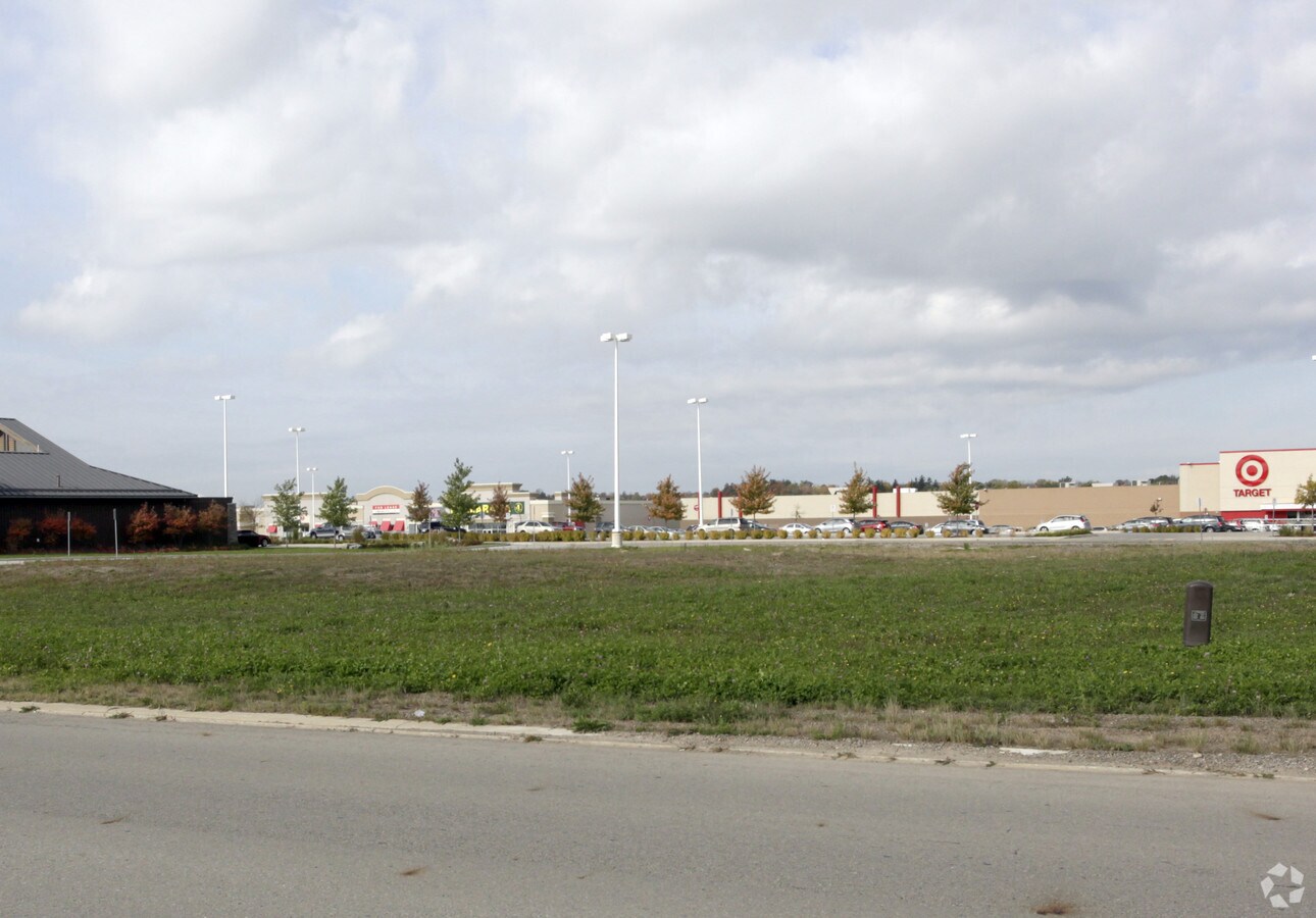 50 Horseshoe Cres, Hamilton, ON L9H 7J2