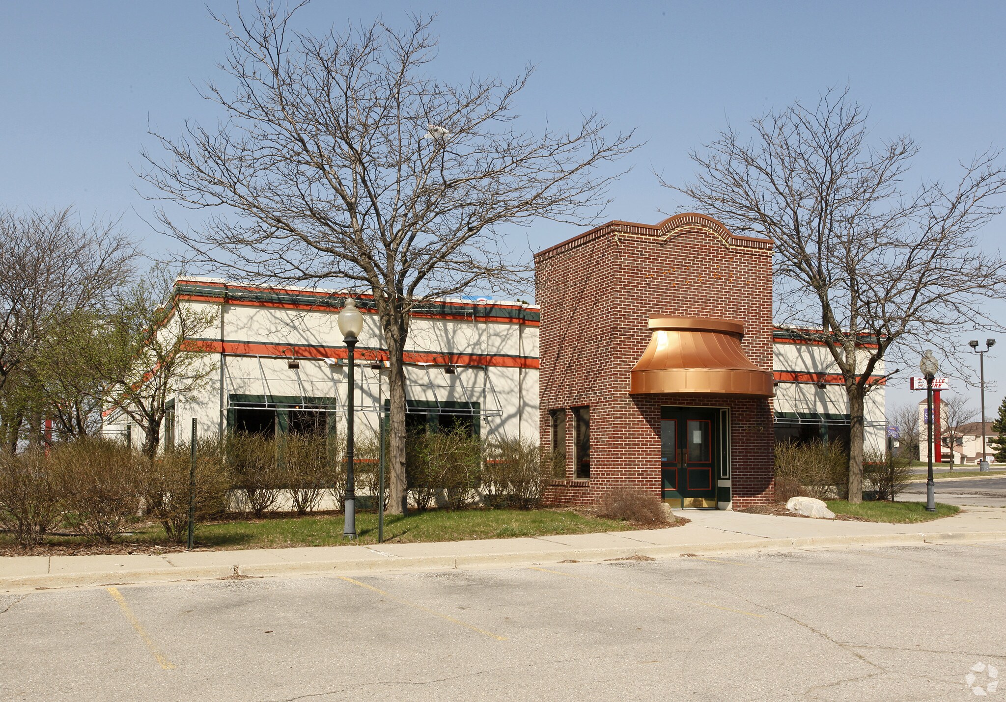 2372 Austin Pky, Flint, MI for sale Primary Photo- Image 1 of 1