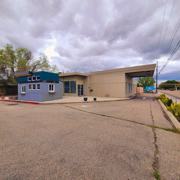 6225 W Overland Rd, Boise, ID 83709