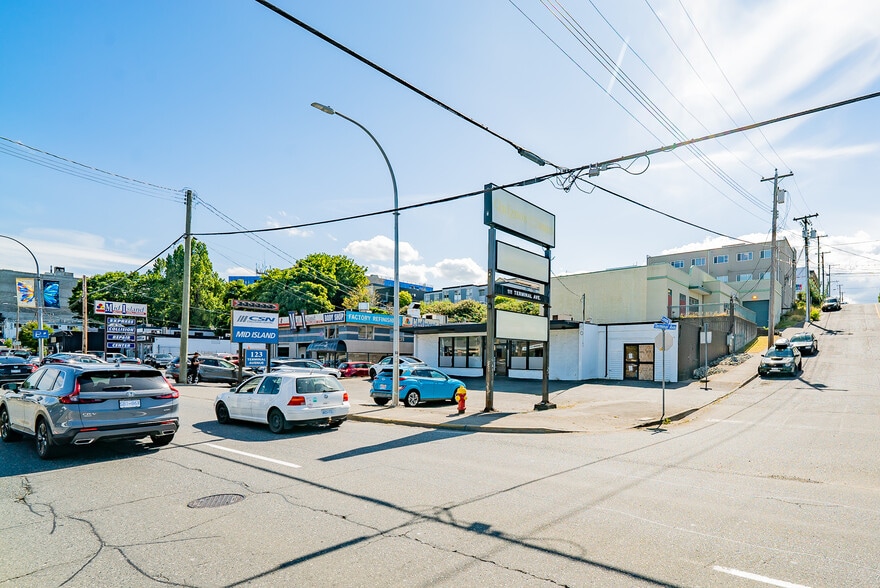 111 Terminal Av, Nanaimo, BC for sale - Building Photo - Image 3 of 27