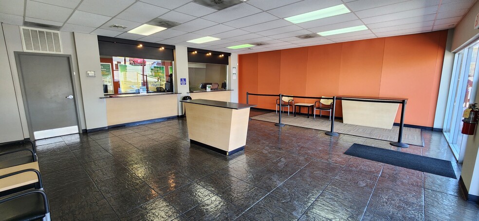 1149 E Desert Inn Rd, Las Vegas, NV for lease - Building Photo - Image 3 of 13