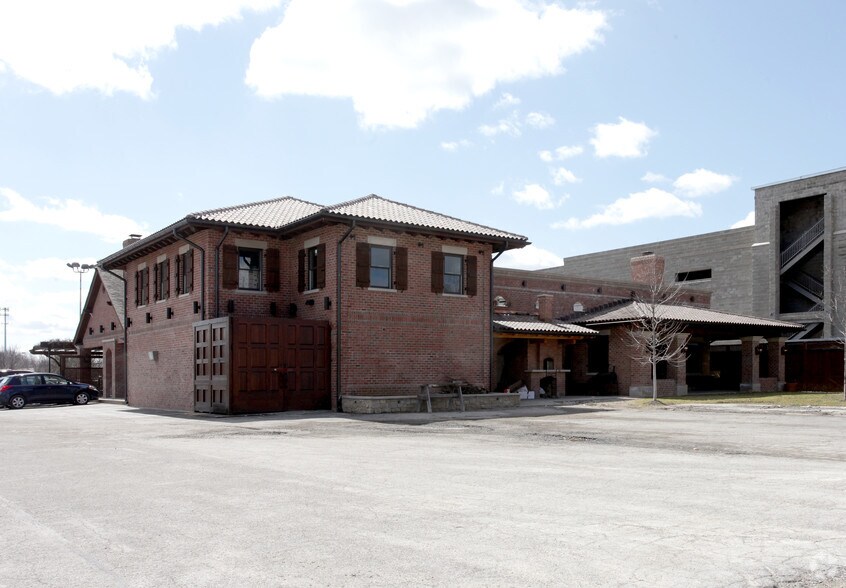 2602 Ruth Dr, Indianapolis, IN for sale - Building Photo - Image 2 of 6