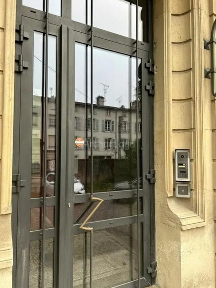 Office in Nancy for lease - Building Photo - Image 2 of 16