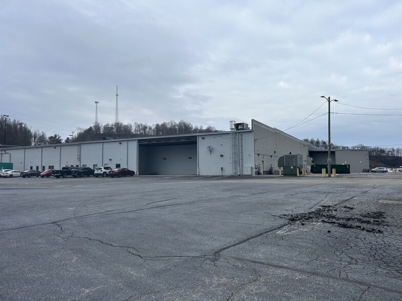 125 Lakeview Dr, Cross Lanes, WV for lease - Building Photo - Image 3 of 7