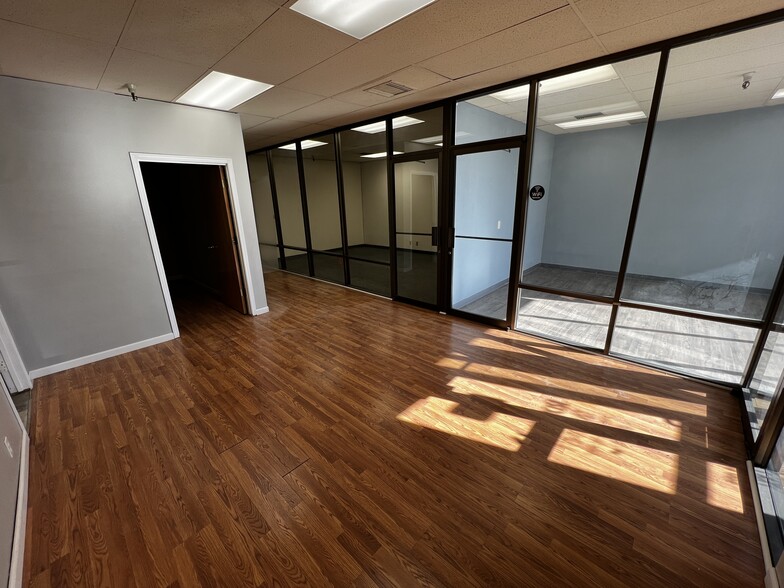 2920-2920 Mill St, Reno, NV for lease - Interior Photo - Image 2 of 6