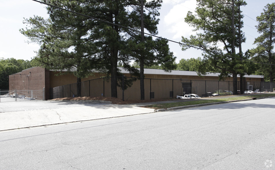 3600 Zip Industrial Blvd, Atlanta, GA for sale - Primary Photo - Image 1 of 1