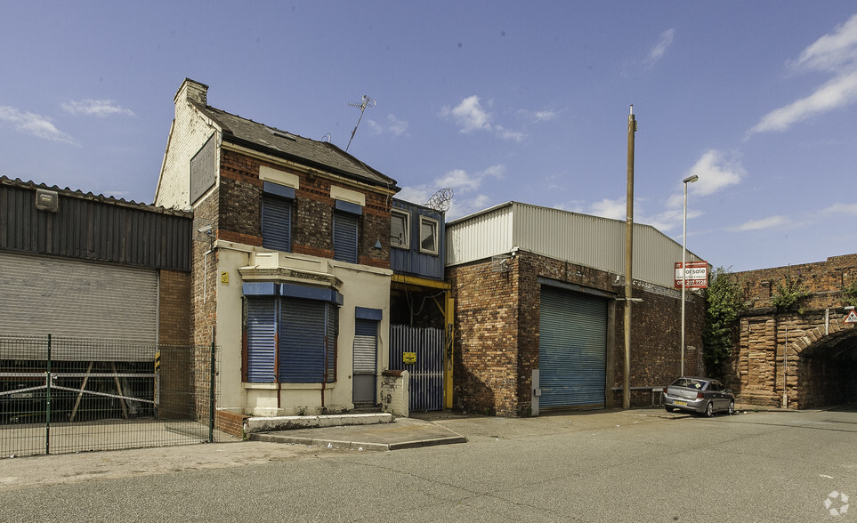 2-10 St Johns Rd, Bootle for lease - Building Photo - Image 2 of 3