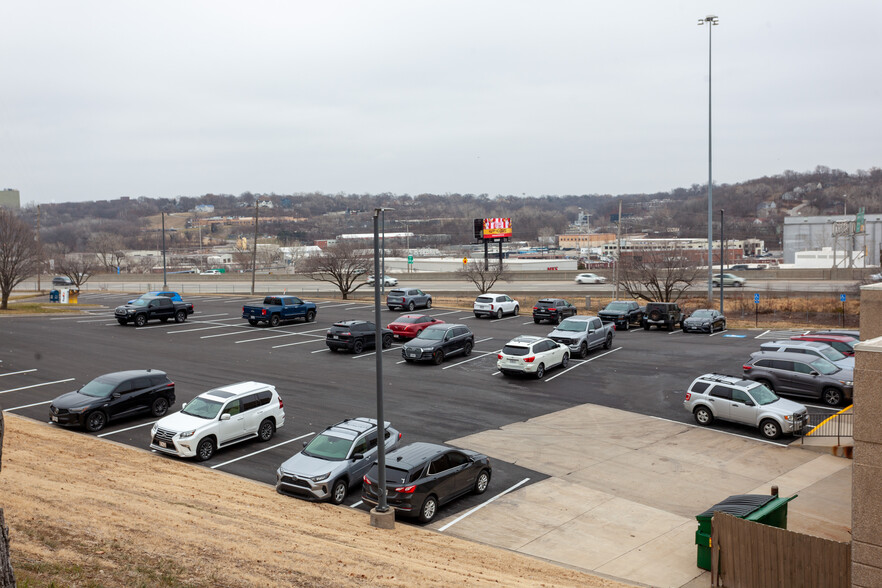 1155-1220 Adams St, Kansas City, KS for lease - Building Photo - Image 3 of 12