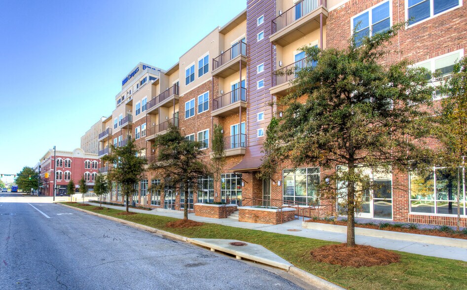 79 Commerce St, Montgomery, AL for lease - Building Photo - Image 2 of 2