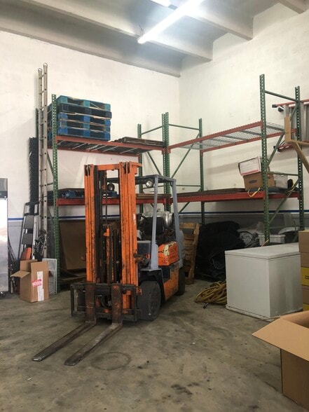 2075-2129 W 76th St, Hialeah, FL for lease - Building Photo - Image 3 of 11