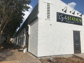 707 Texas Ave, College Station, TX for lease Building Photo- Image 1 of 1