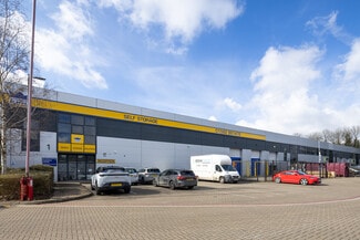 More details for Storage King Luton-Dunstable, Porz Ave, Dunstable - Coworking for Lease