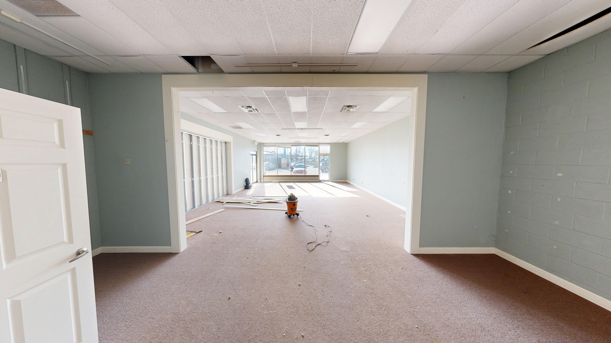 5800-6022 W Jefferson Blvd, Fort Wayne, IN for lease Interior Photo- Image 1 of 5
