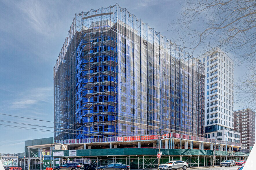 26-01-26-15 4th St, Long Island City, NY for sale - Primary Photo - Image 1 of 1