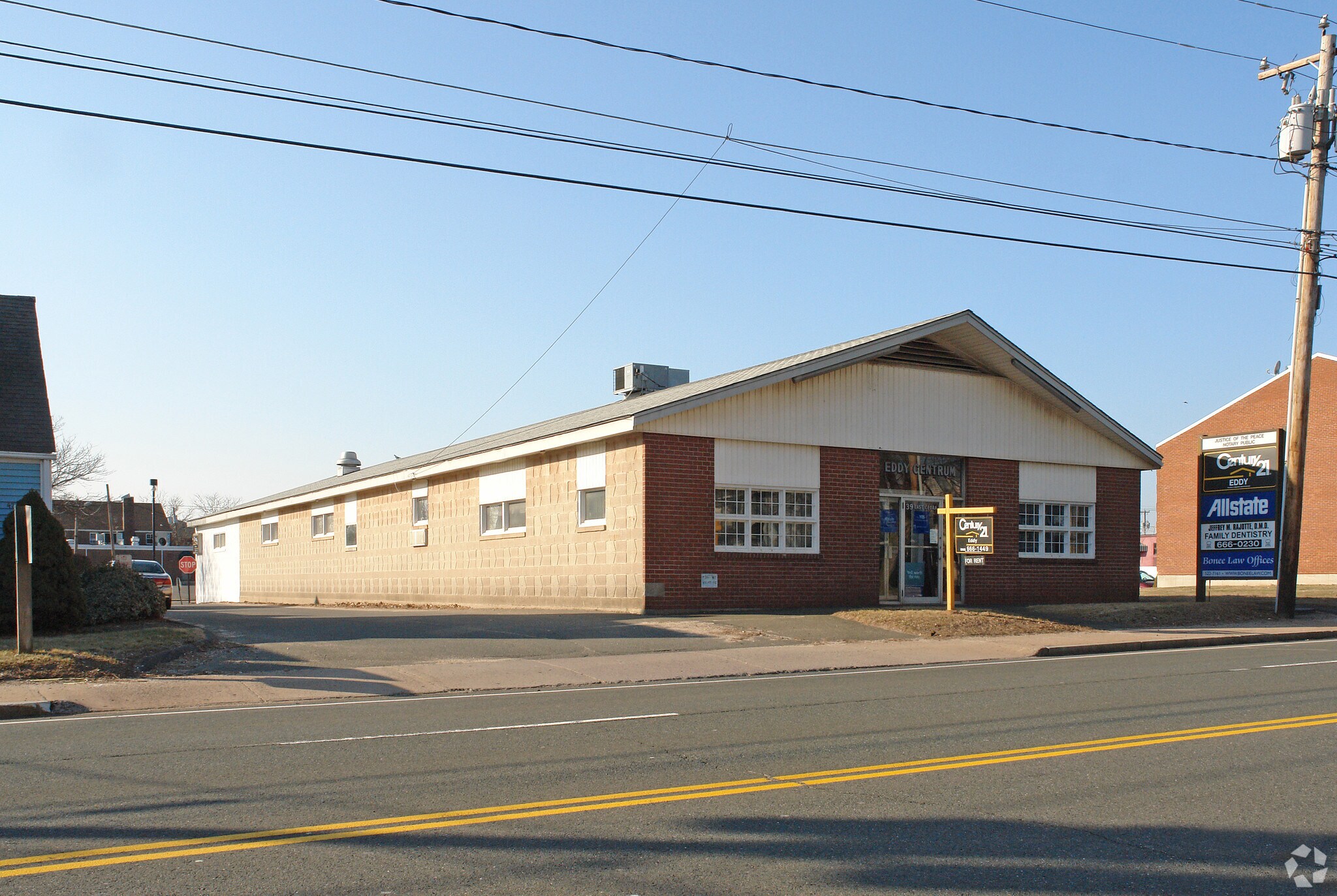 39 E Cedar St, Newington, CT for sale Primary Photo- Image 1 of 1
