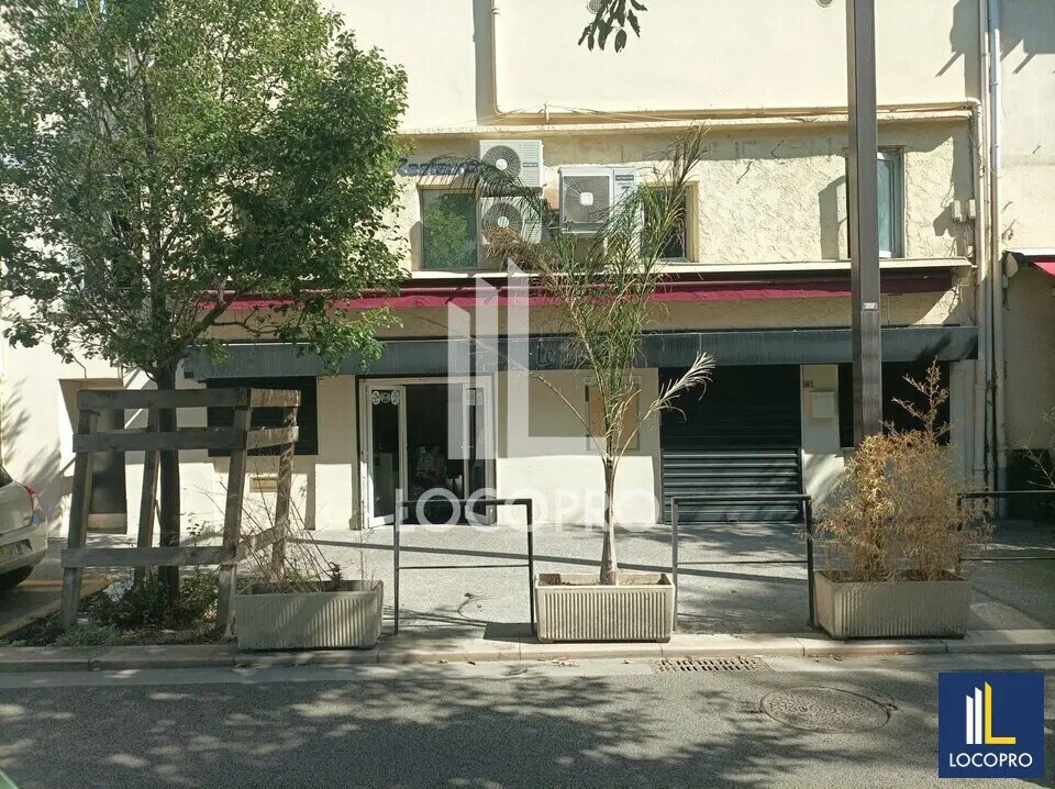 Location Commerce 60 m² - Photo 1