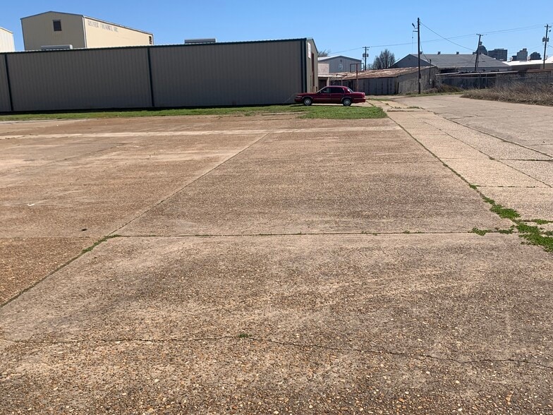 121 Kansas City Ave, Shreveport, LA for lease - Building Photo - Image 2 of 11