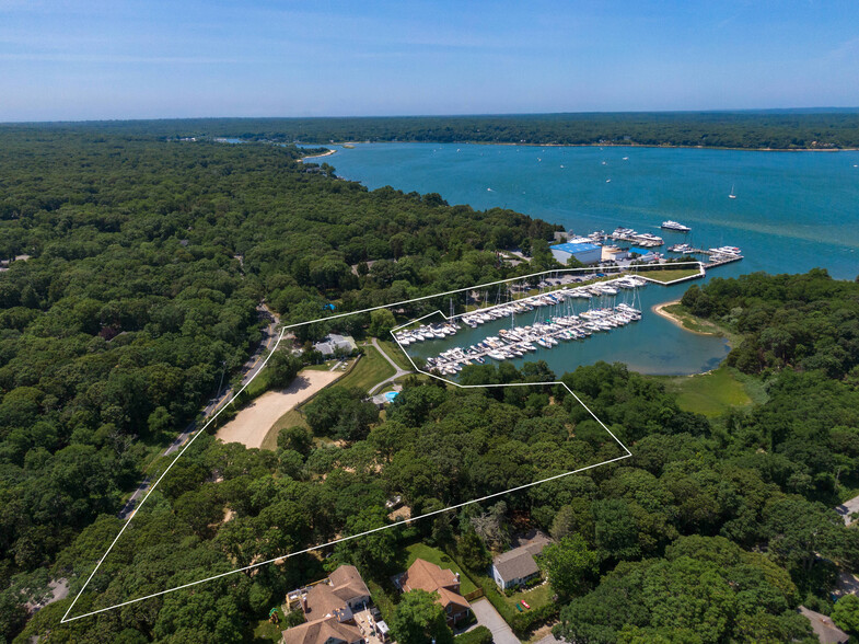 313 Three Mile Harbor Rd, East Hampton, NY for lease - Aerial - Image 2 of 26