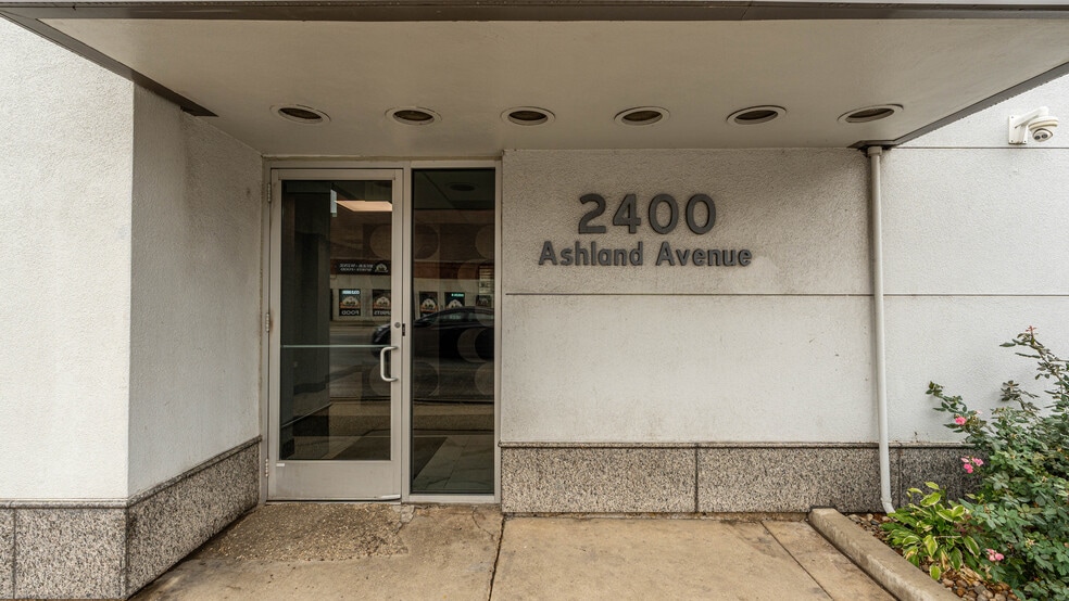 2400 N Ashland Ave, Chicago, IL for lease - Building Photo - Image 3 of 20