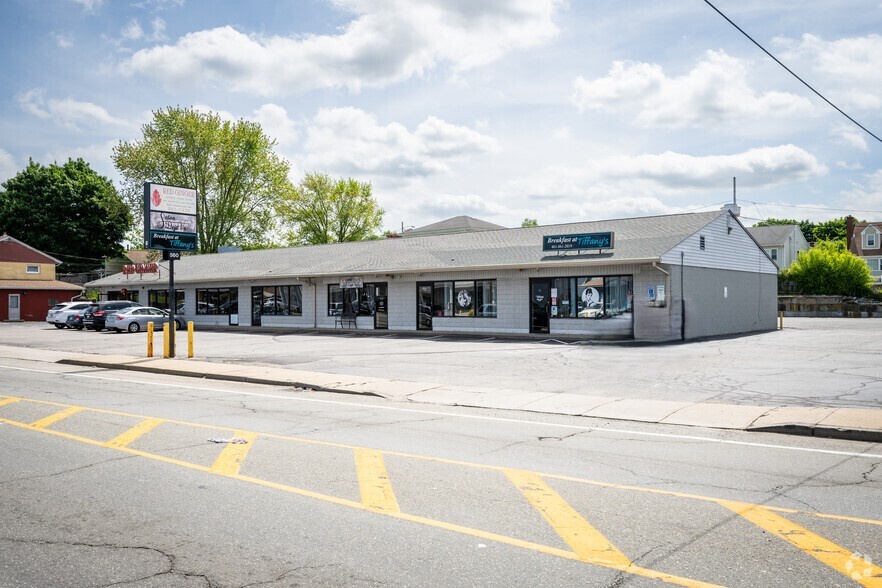 560 Killingly St, Johnston, RI for sale Building Photo- Image 1 of 8