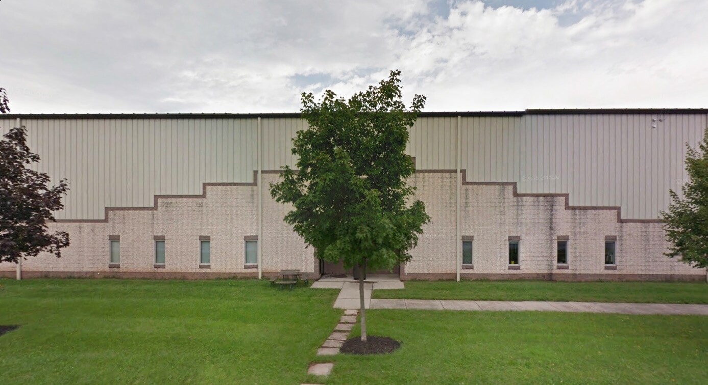 47 Industrial Rd, Elizabethtown, PA for sale Primary Photo- Image 1 of 1