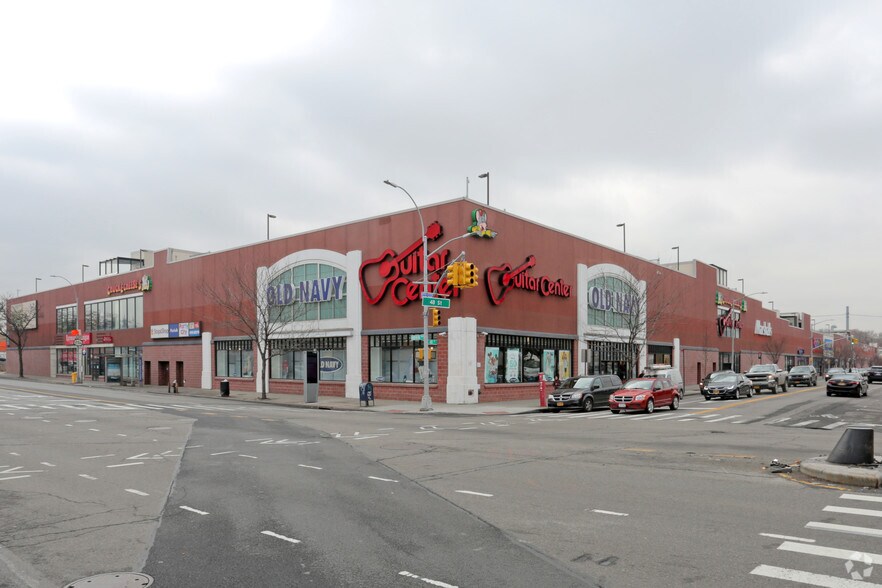 4818 Northern Blvd, Long Island City, NY, 11101 Retail Space For