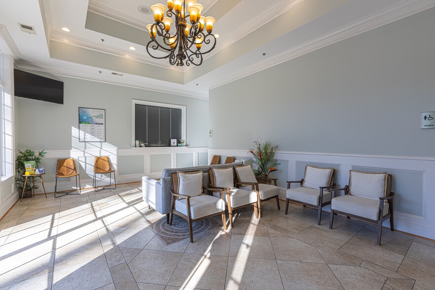 8210A Devon Ct, Myrtle Beach, SC for lease - Building Photo - Image 3 of 37