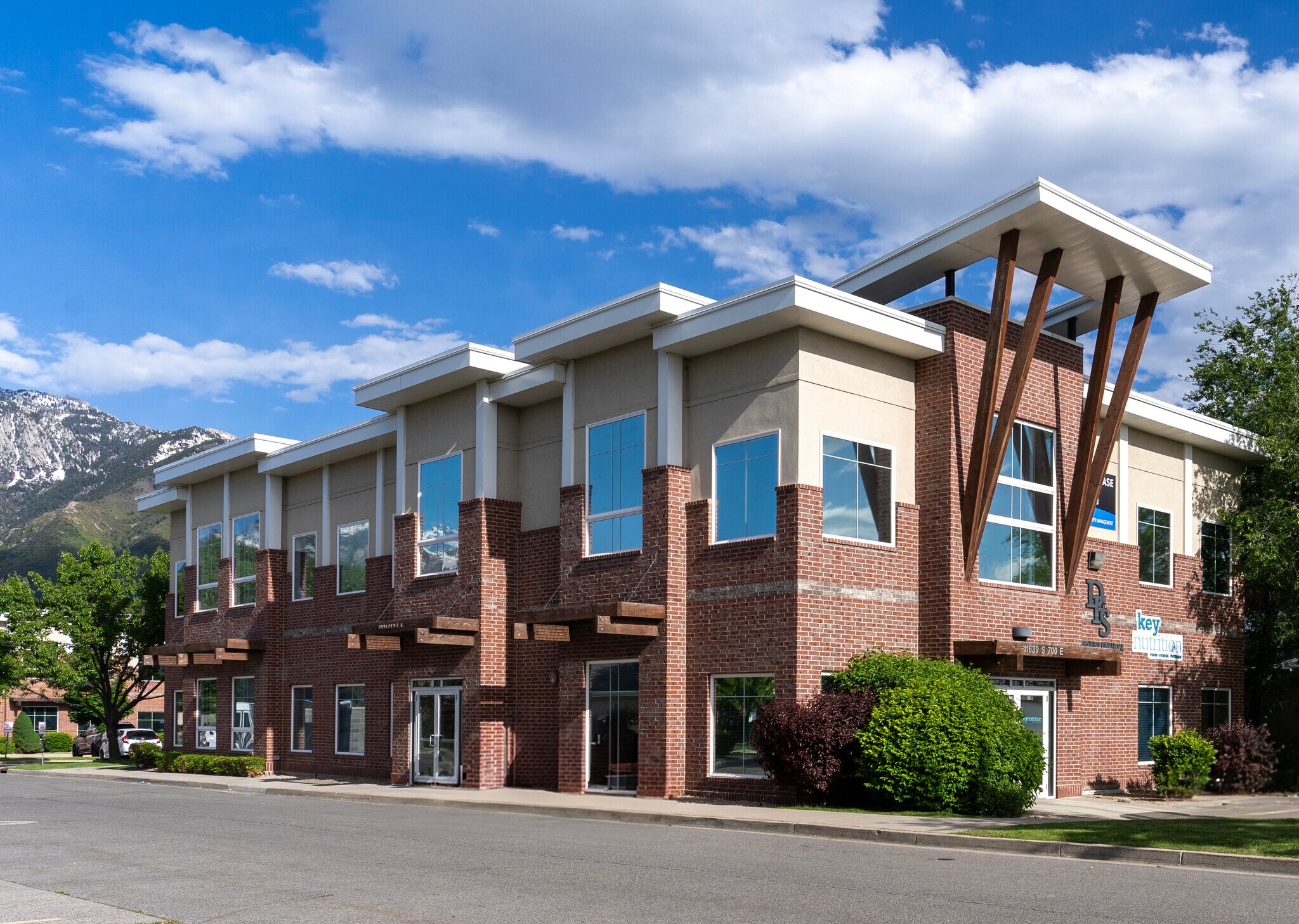 11639 S 700 E, Draper, UT for sale Primary Photo- Image 1 of 1