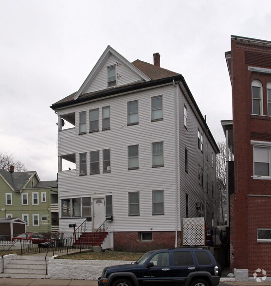174 Ferry St, Everett, MA 02149