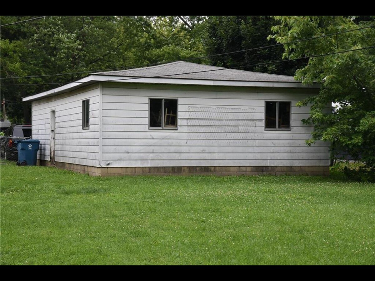 713 Ingomar St, Indianapolis, IN 46241