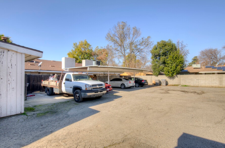 464 E Calimyrna Ave, Fresno, CA for sale - Building Photo - Image 3 of 5