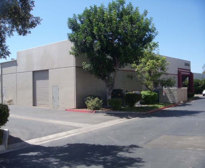 2822 Walnut Ave, Tustin, CA for lease - Building Photo - Image 3 of 10