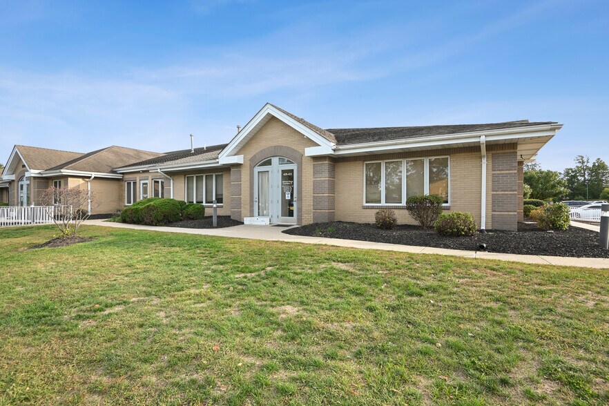 1245 Whitehorse Mercerville Rd, Hamilton, NJ 08619 Unit 410 & 411