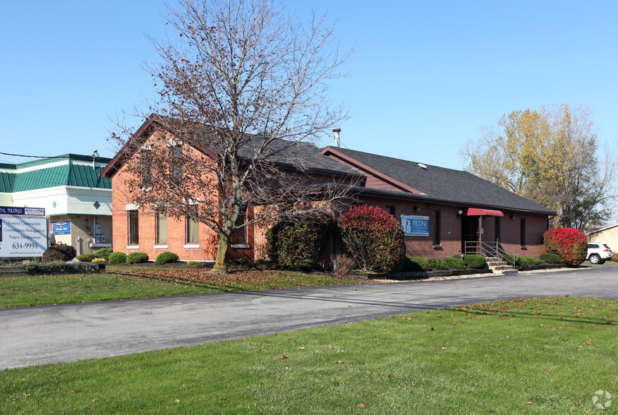 8680 Main St, Williamsville, NY for lease - Primary Photo - Image 1 of 4