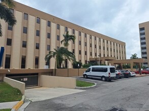11880 Bird Rd, Miami, FL for lease Building Photo- Image 2 of 6
