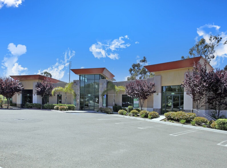 489 Saxony Pl, Encinitas, CA for lease - Building Photo - Image 1 of 9