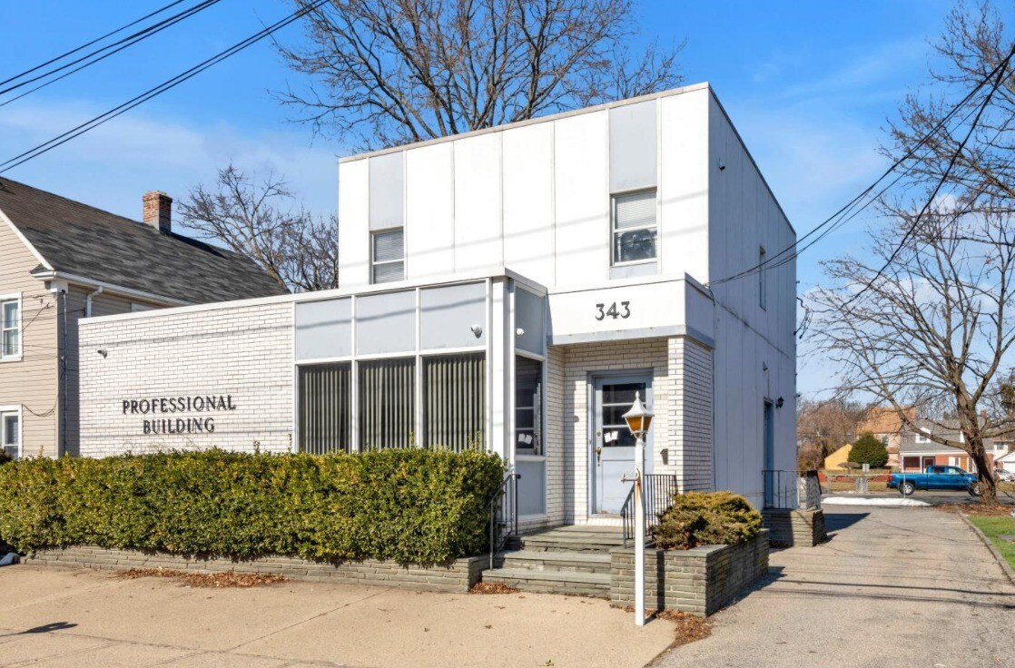343 Maple Ave, Westbury, NY for sale Building Photo- Image 1 of 1